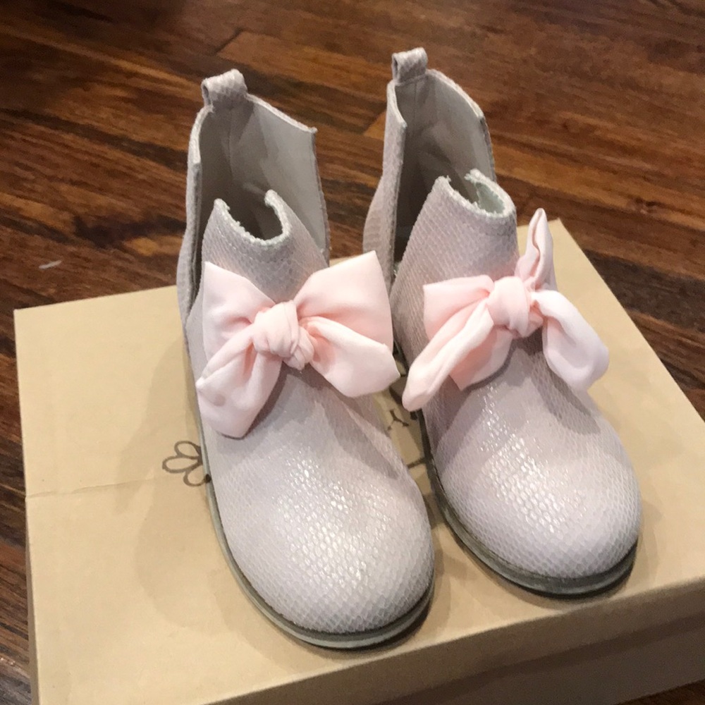 Joyfolie booties